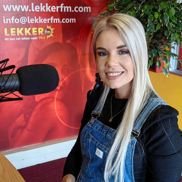 Lekker Fm Onderhoude 25 May Fanus Pienaar Gesels Met Leah Oor Haar